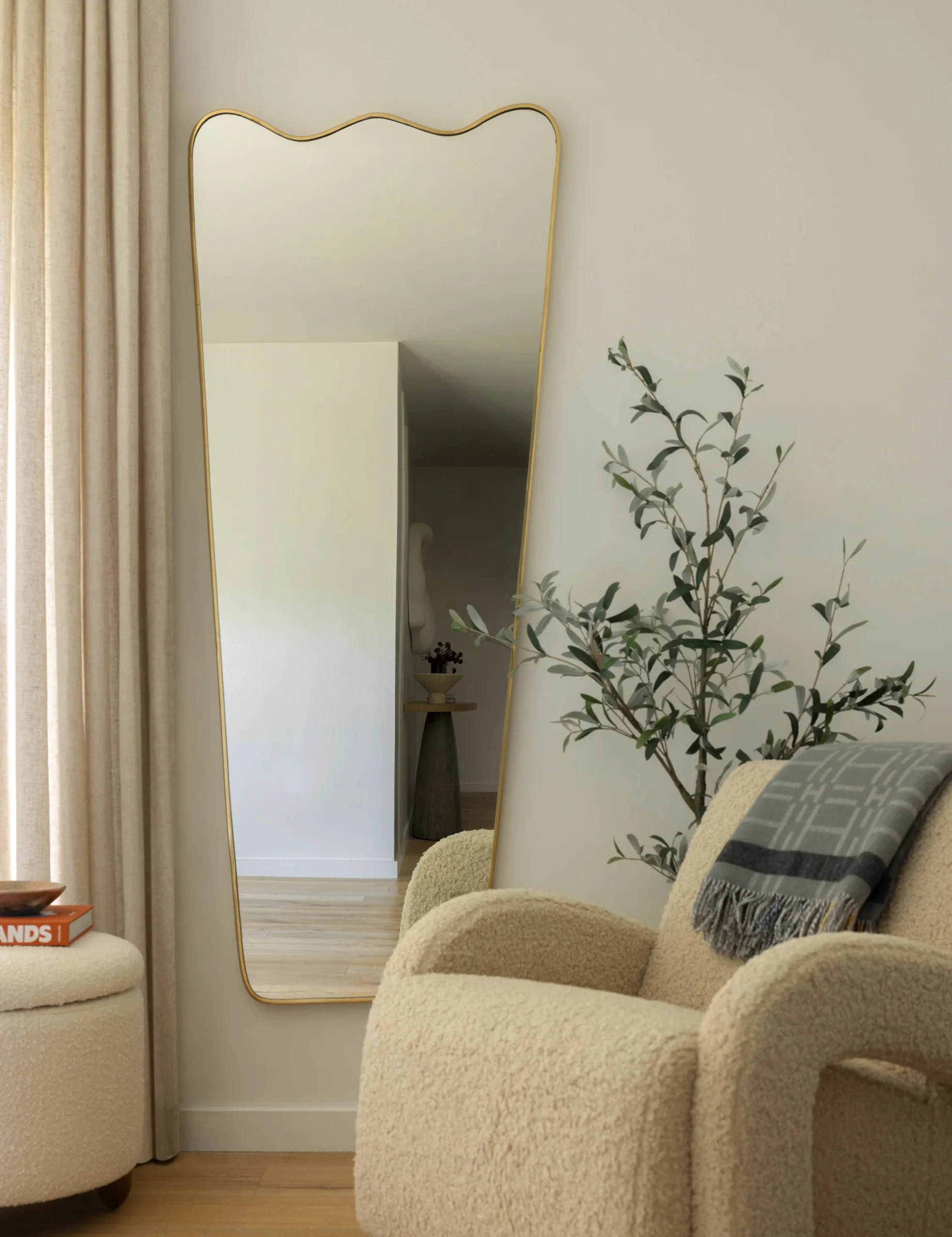 Lulu-and-Georgia_Jasmine-Tookes_Home-Tour_Lifestyle___LG_2046-Site-crop