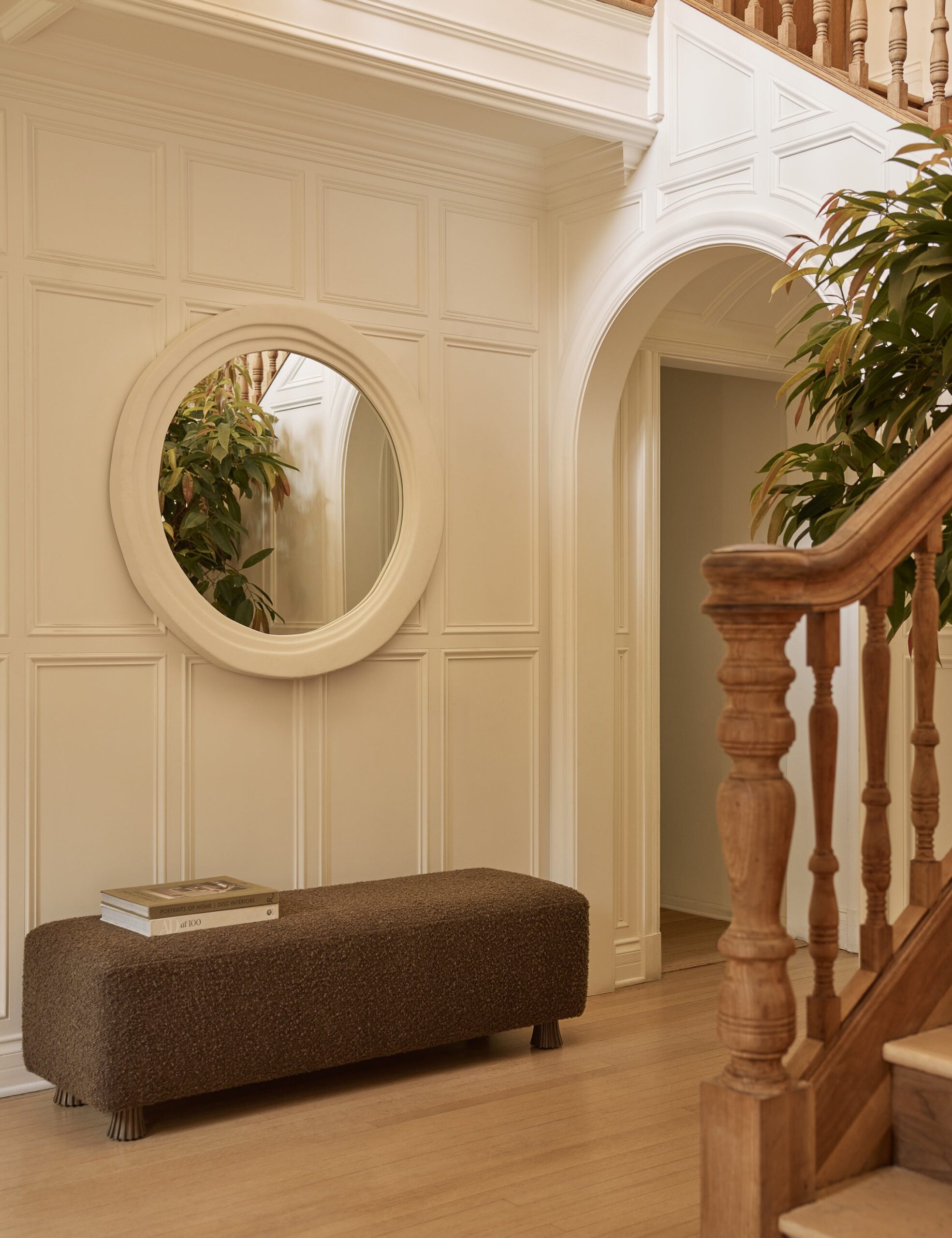 Lulu-and-Georiga_8_Bench_Vignette_3829_Site-Crop_LIFESTYLE